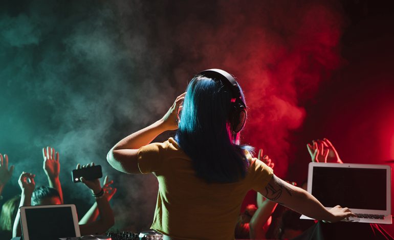 Hoe te DJ’en: de club en muziek (deel 1).
